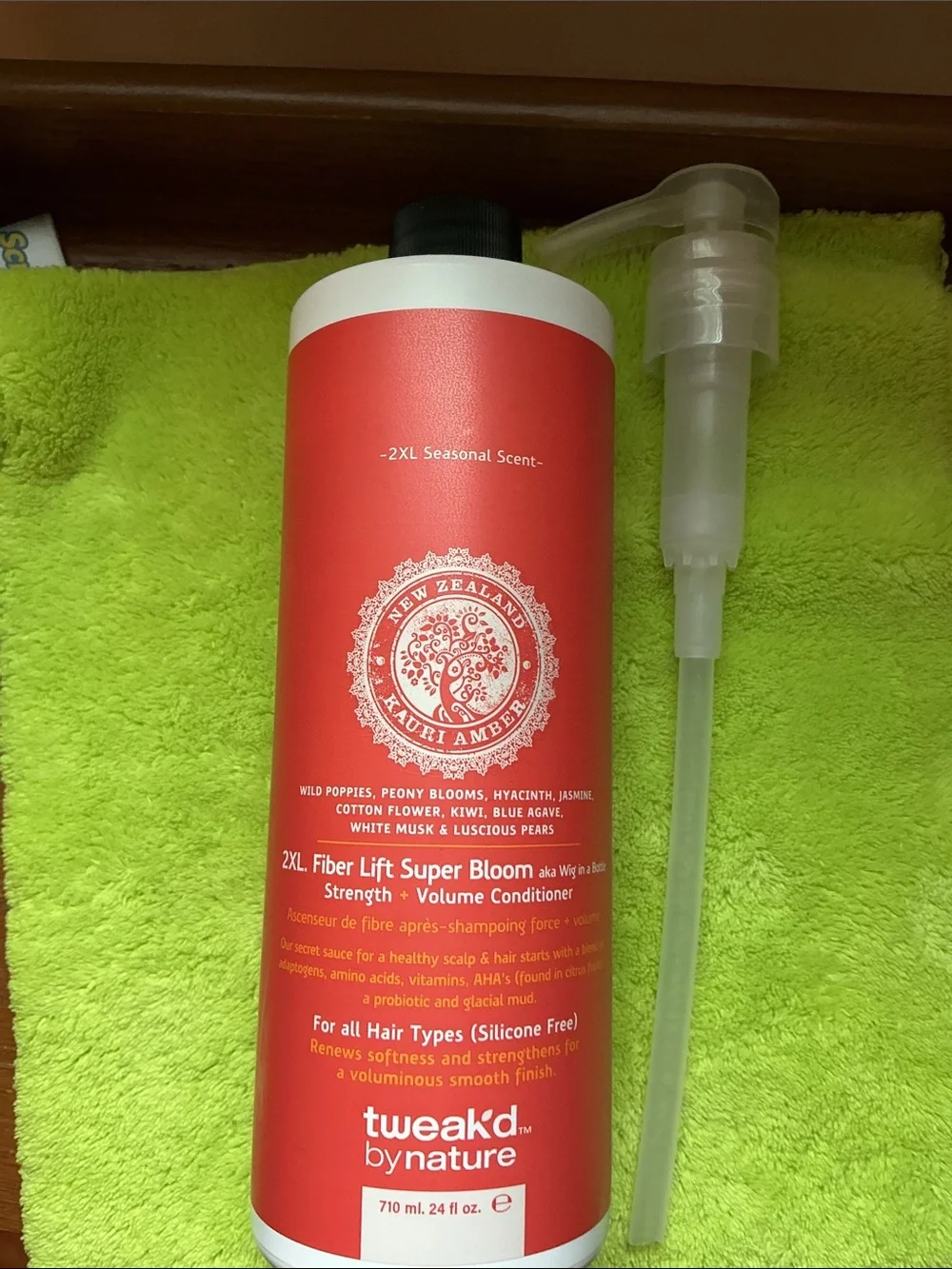Tweak'd by nature Super Bloom hair conditioner